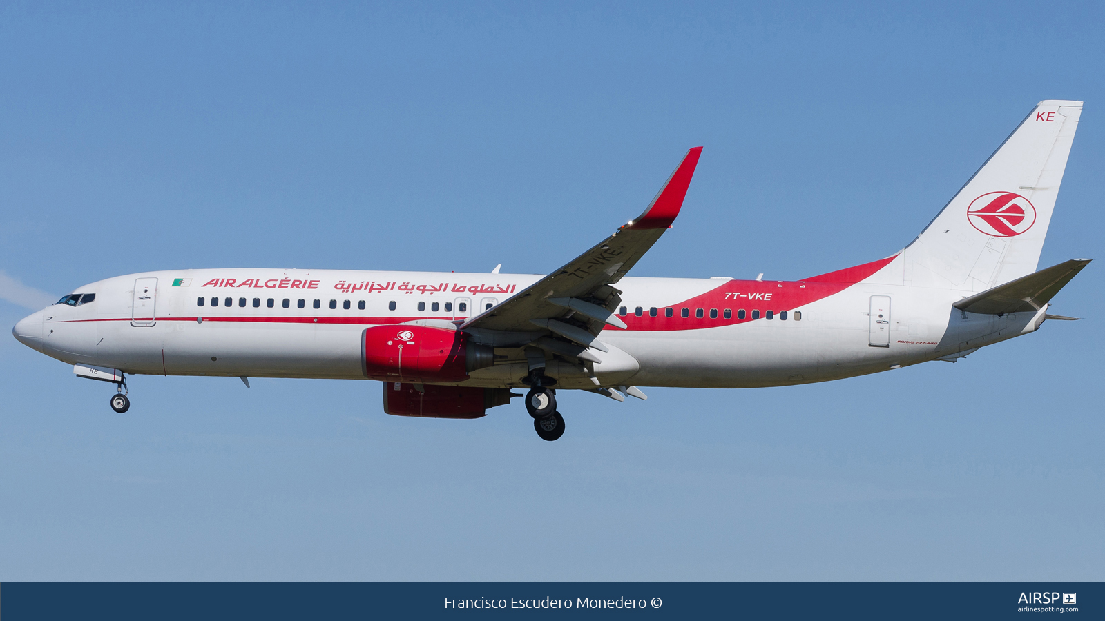 Air Algerie  Boeing 737-800  7T-VKE