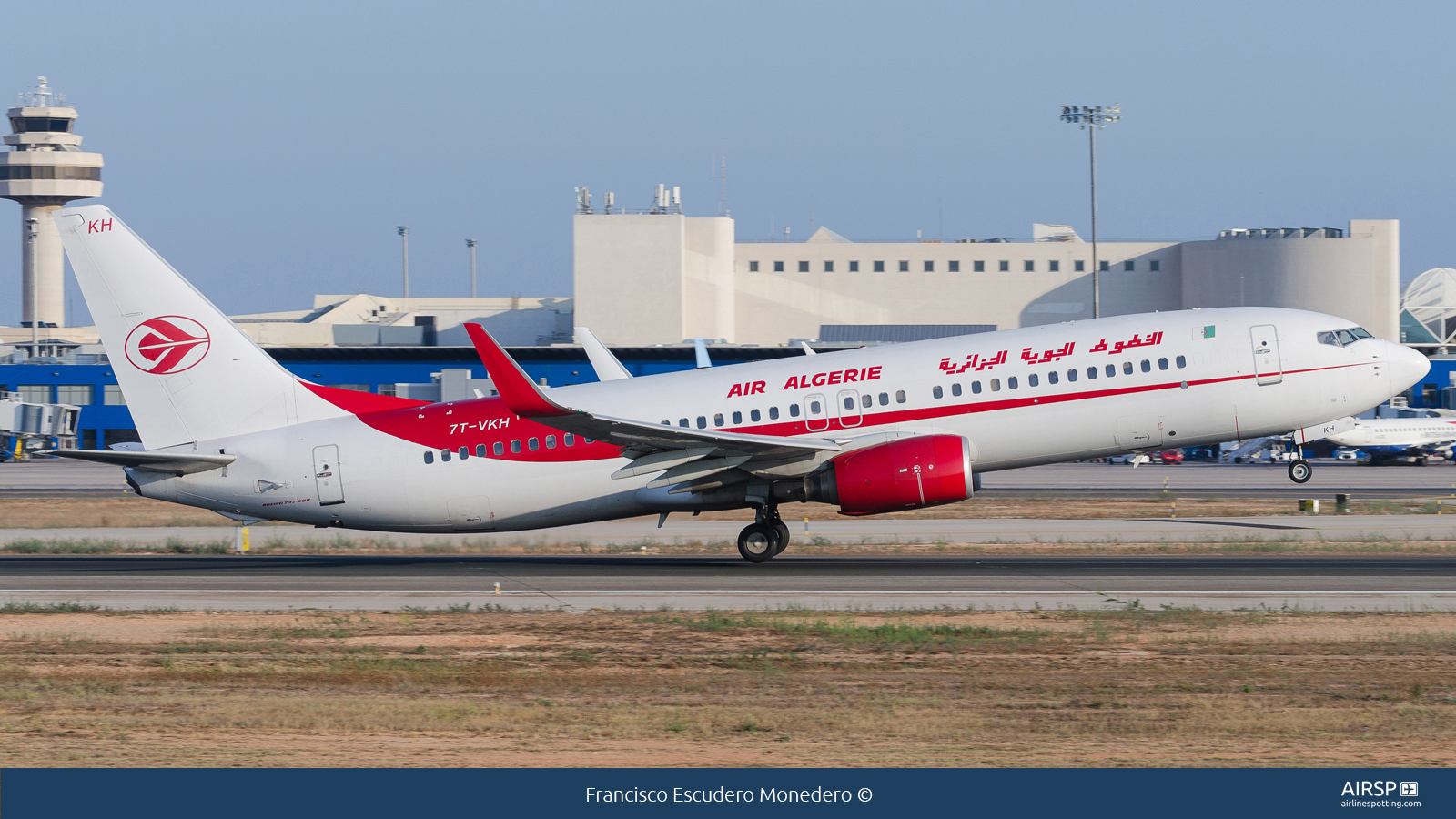 Air Algerie  Boeing 737-800  7T-VKH