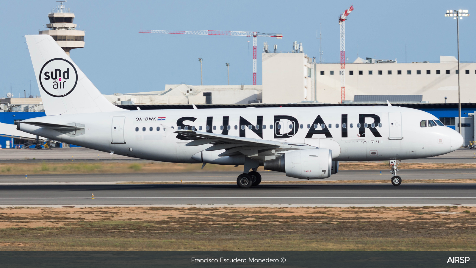 Sundair  Airbus A319  9A-BWK