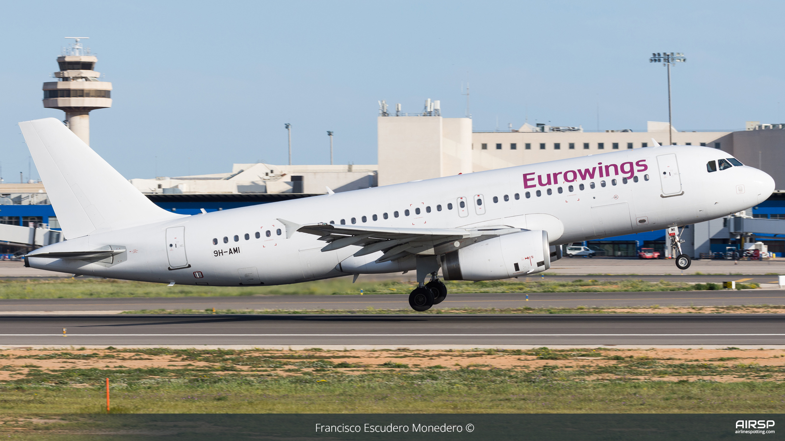Eurowings  Airbus A320  9H-AMI