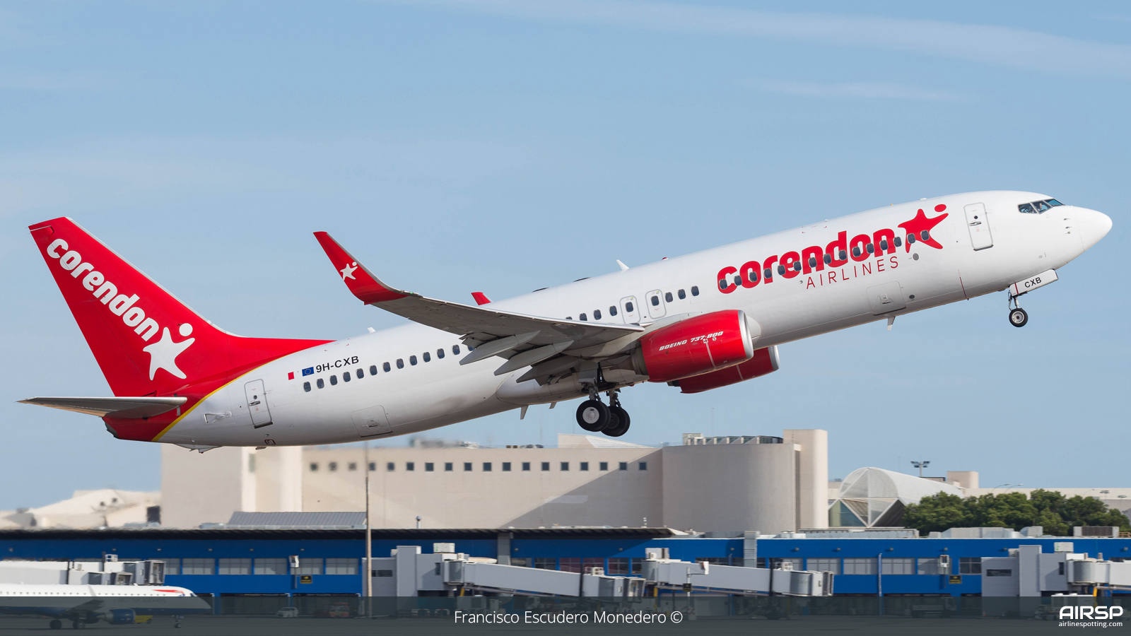 Corendon  Boeing 737-800  9H-CXB