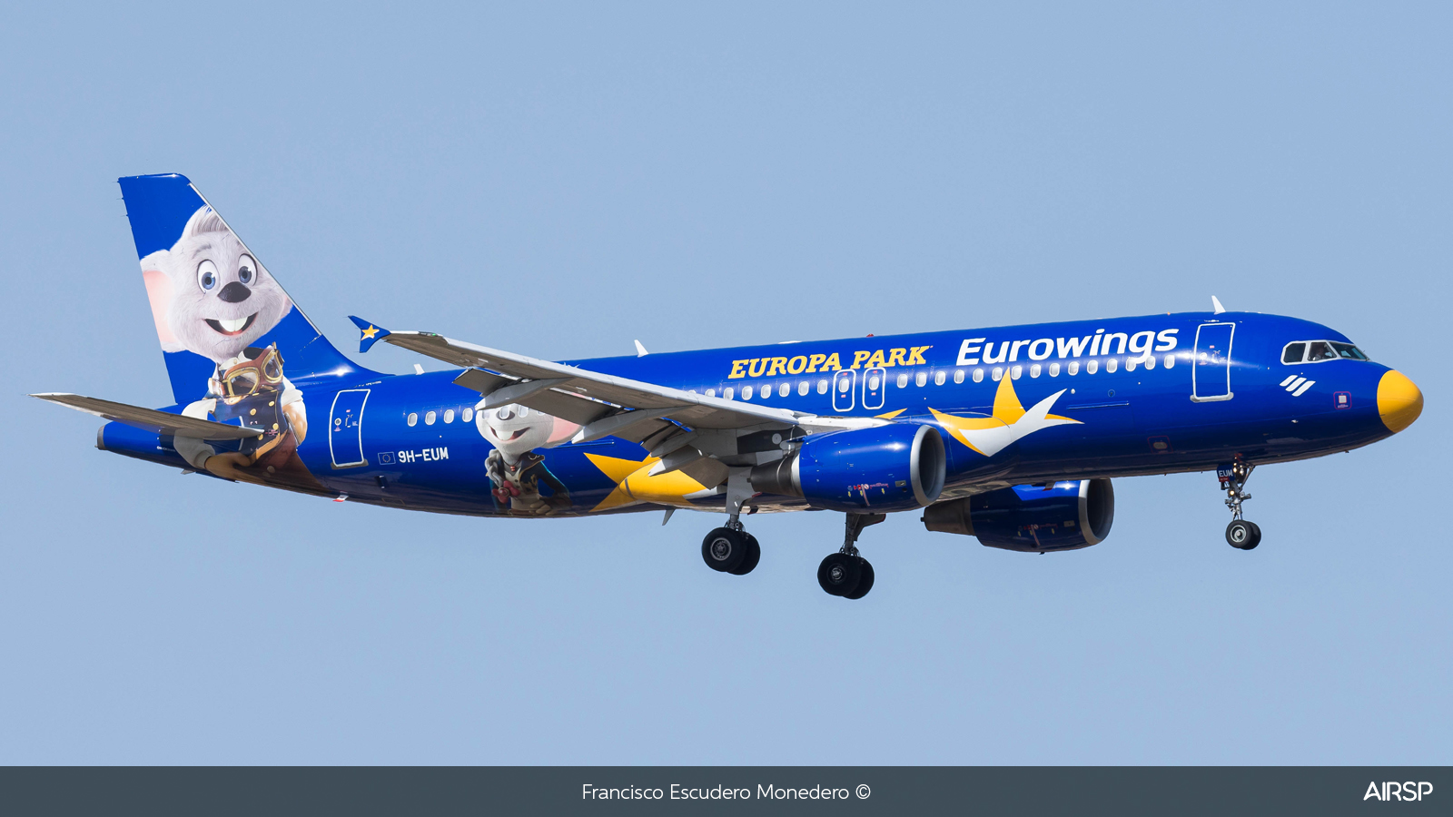 Eurowings  Airbus A320  9H-EUM