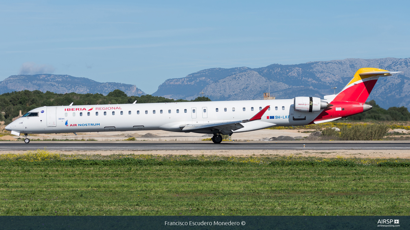 Air Nostrum Iberia Regional  Mitsubishi CRJ-1000  9H-LKF