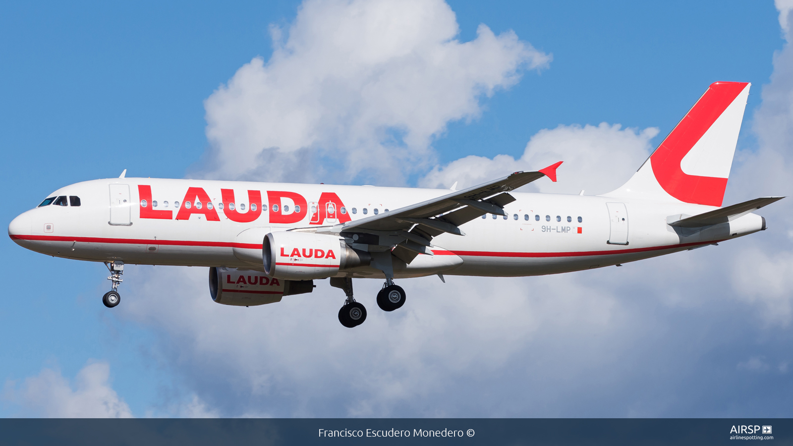 Lauda  Airbus A320  9H-LMP