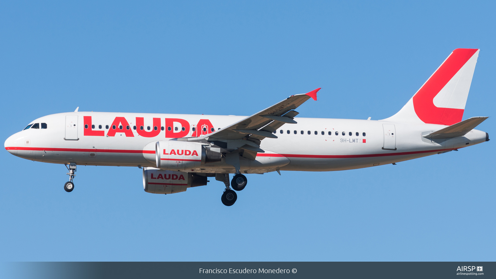 Lauda  Airbus A320  9H-LMT
