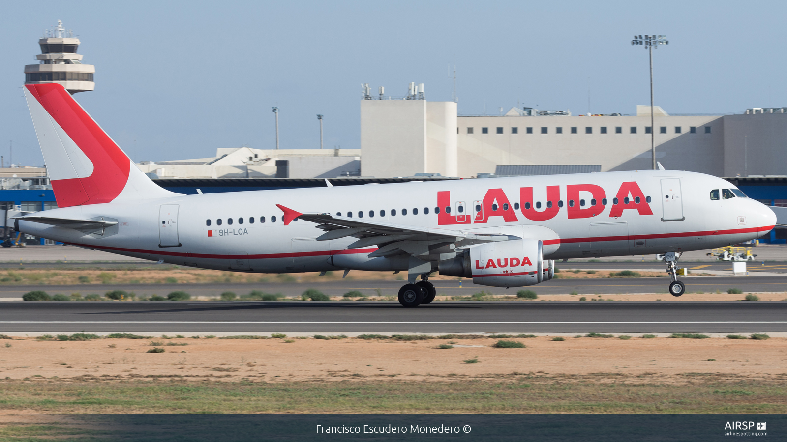 Lauda  Airbus A320  9H-LOA
