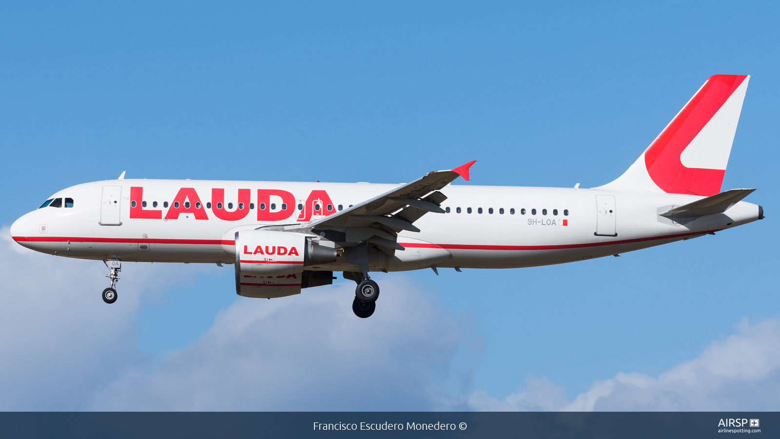 Lauda  Airbus A320  9H-LOA