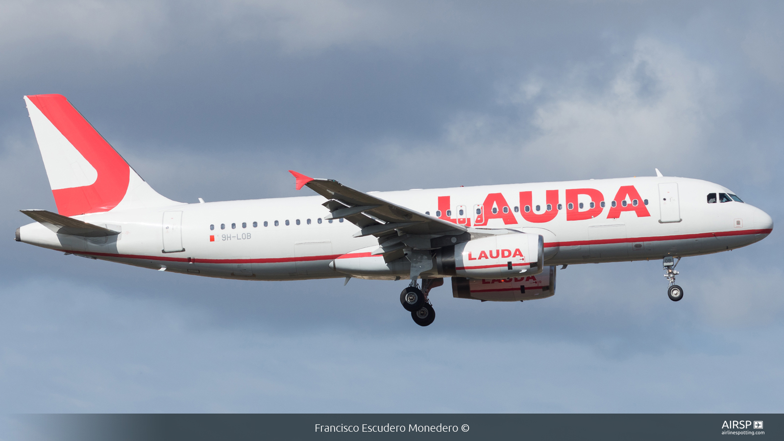 Lauda  Airbus A320  9H-LOB