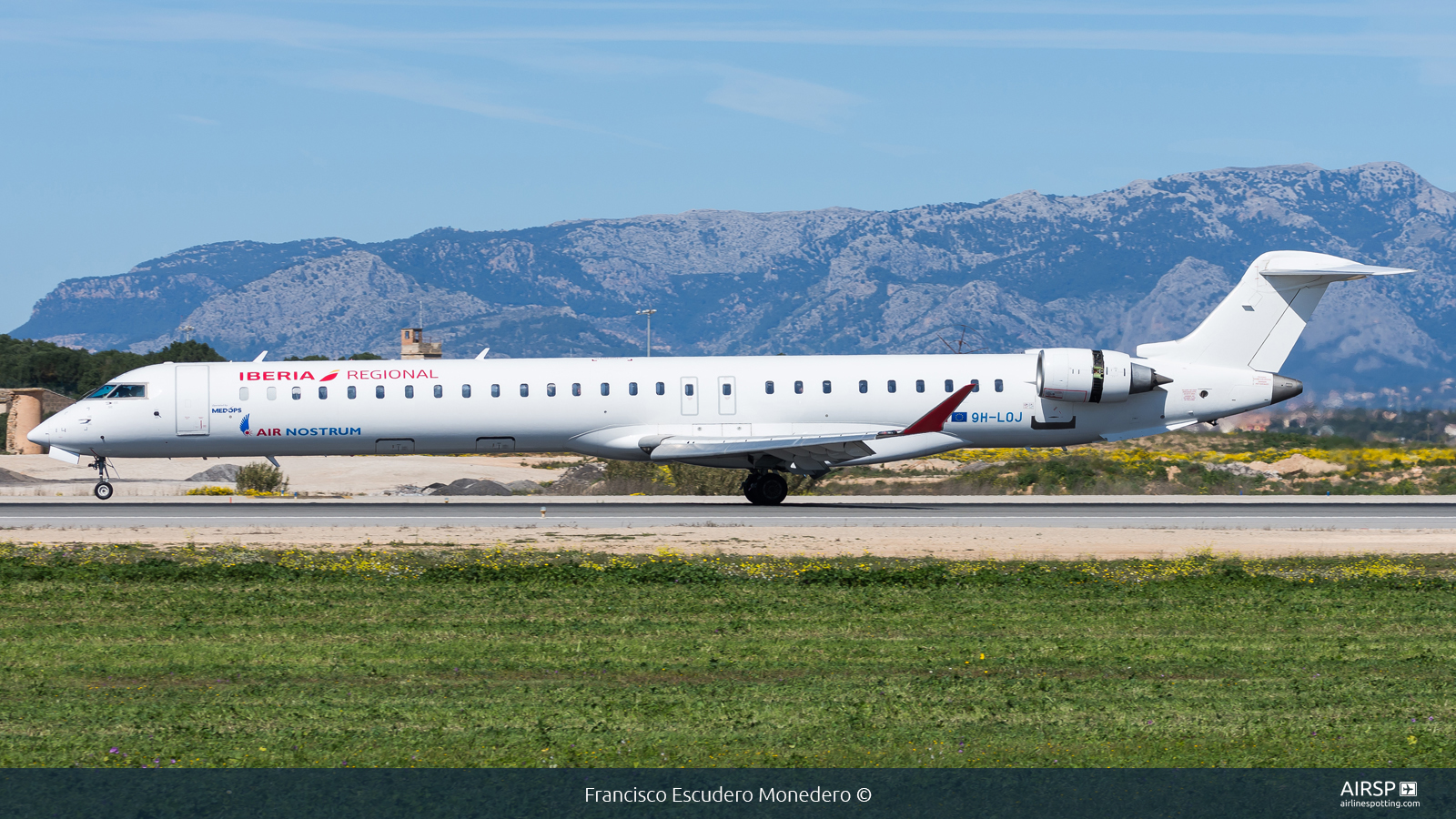 Air Nostrum Iberia Regional  Mitsubishi CRJ-1000  9H-LOJ