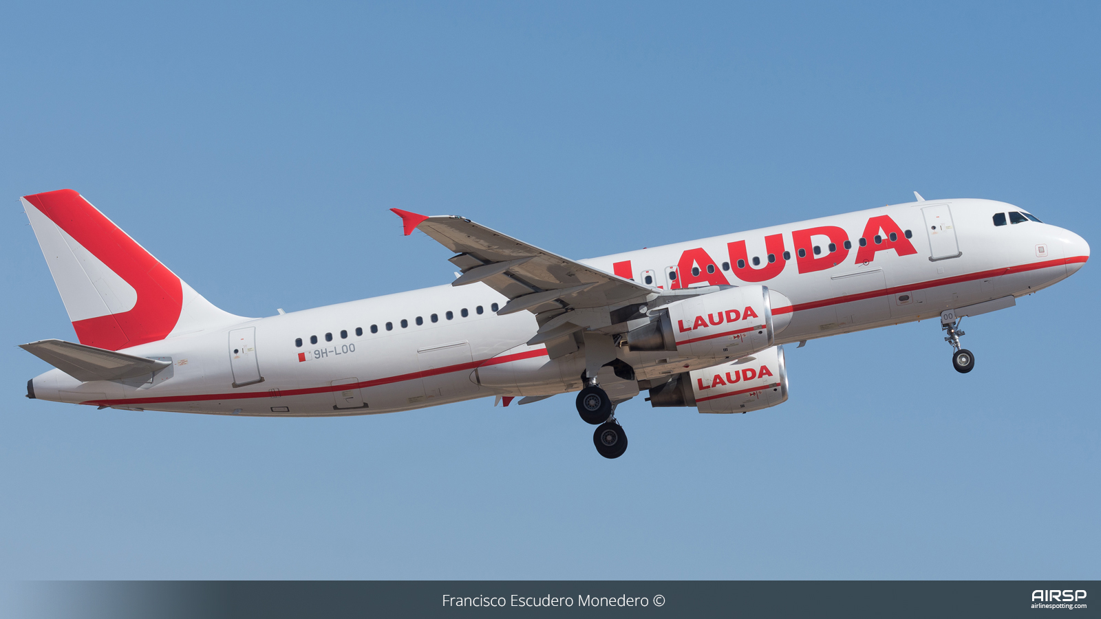 Lauda  Airbus A320  9H-LOO