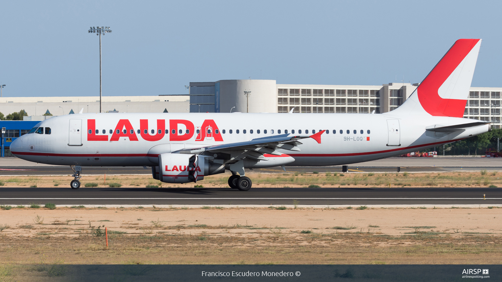 Lauda  Airbus A320  9H-LOQ