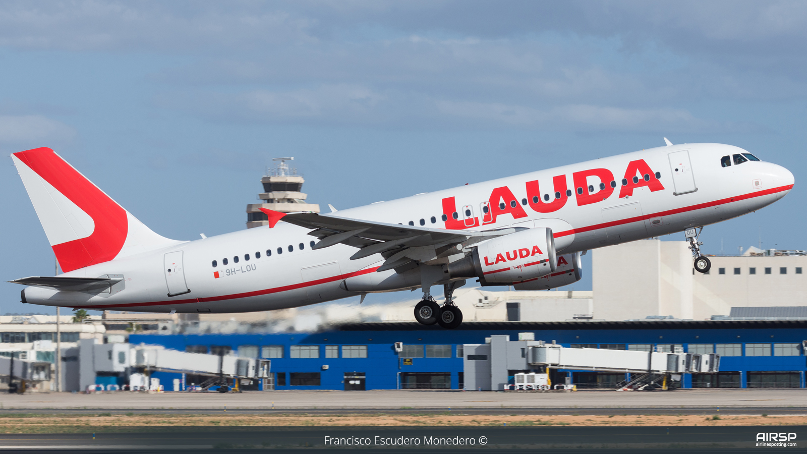 Lauda  Airbus A320  9H-LOU