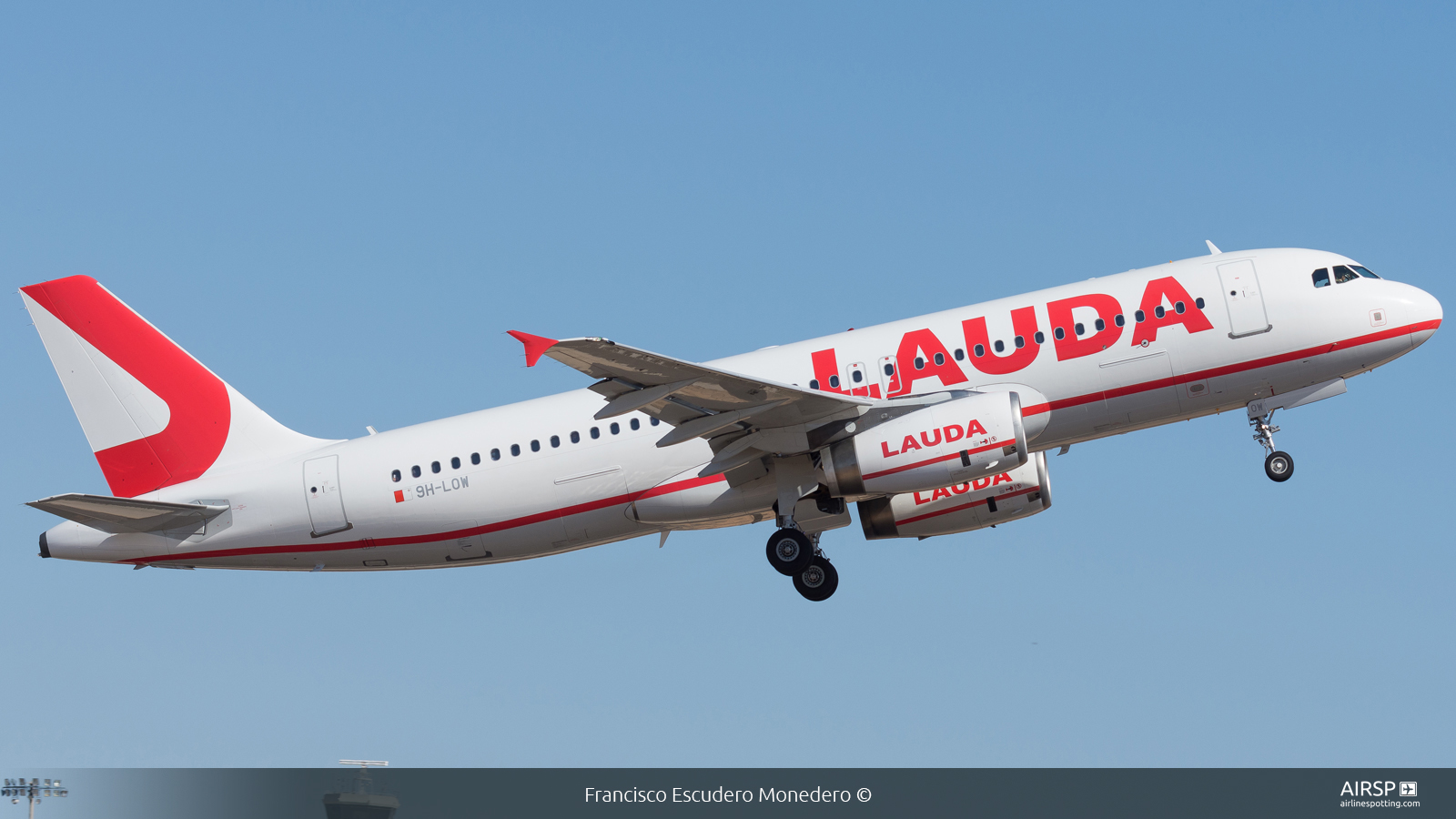 Lauda  Airbus A320  9H-LOW