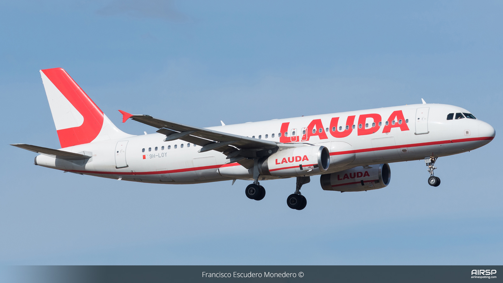Lauda  Airbus A320  9H-LOY