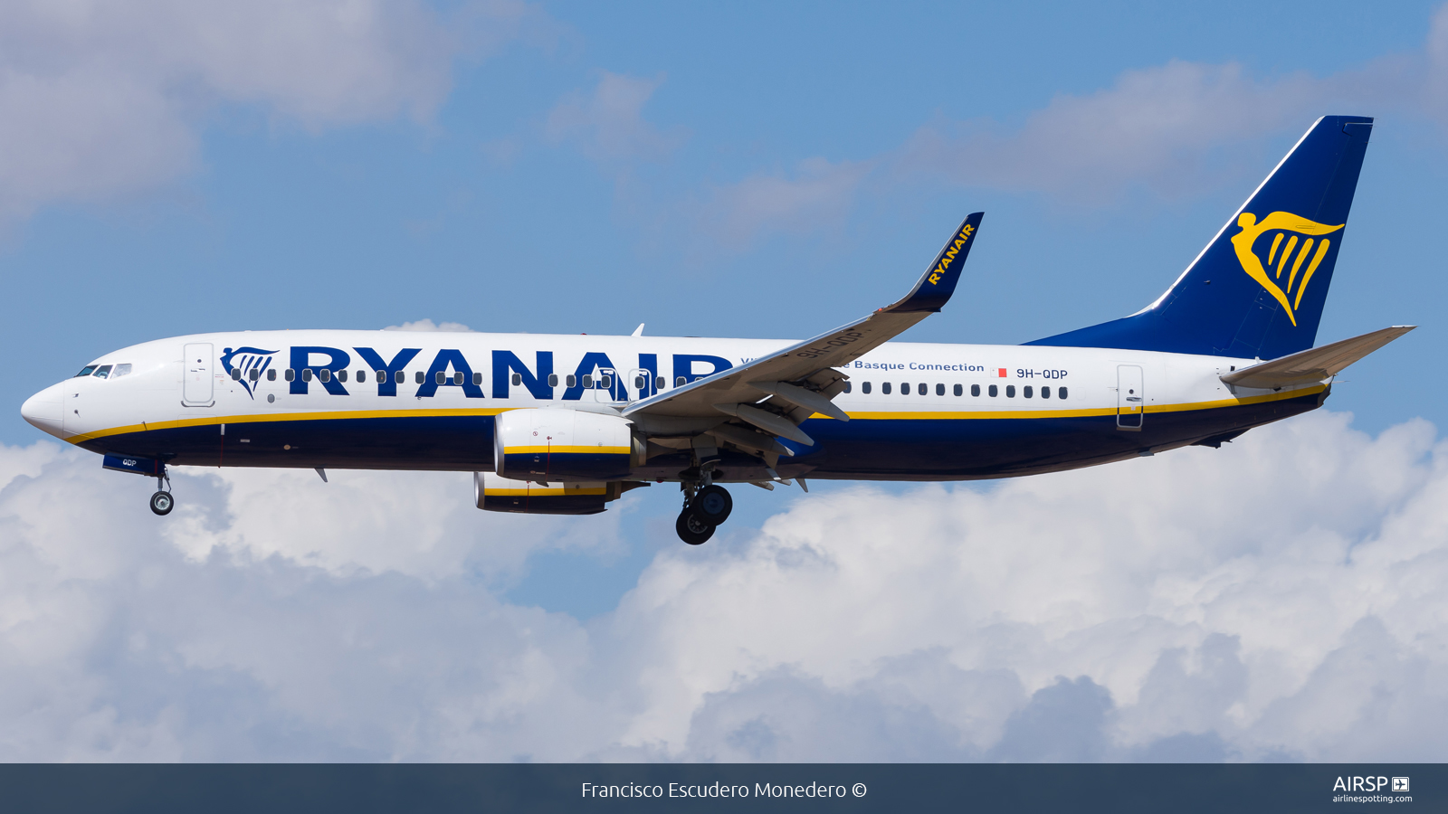 Ryanair  Boeing 737-800  9H-QDP