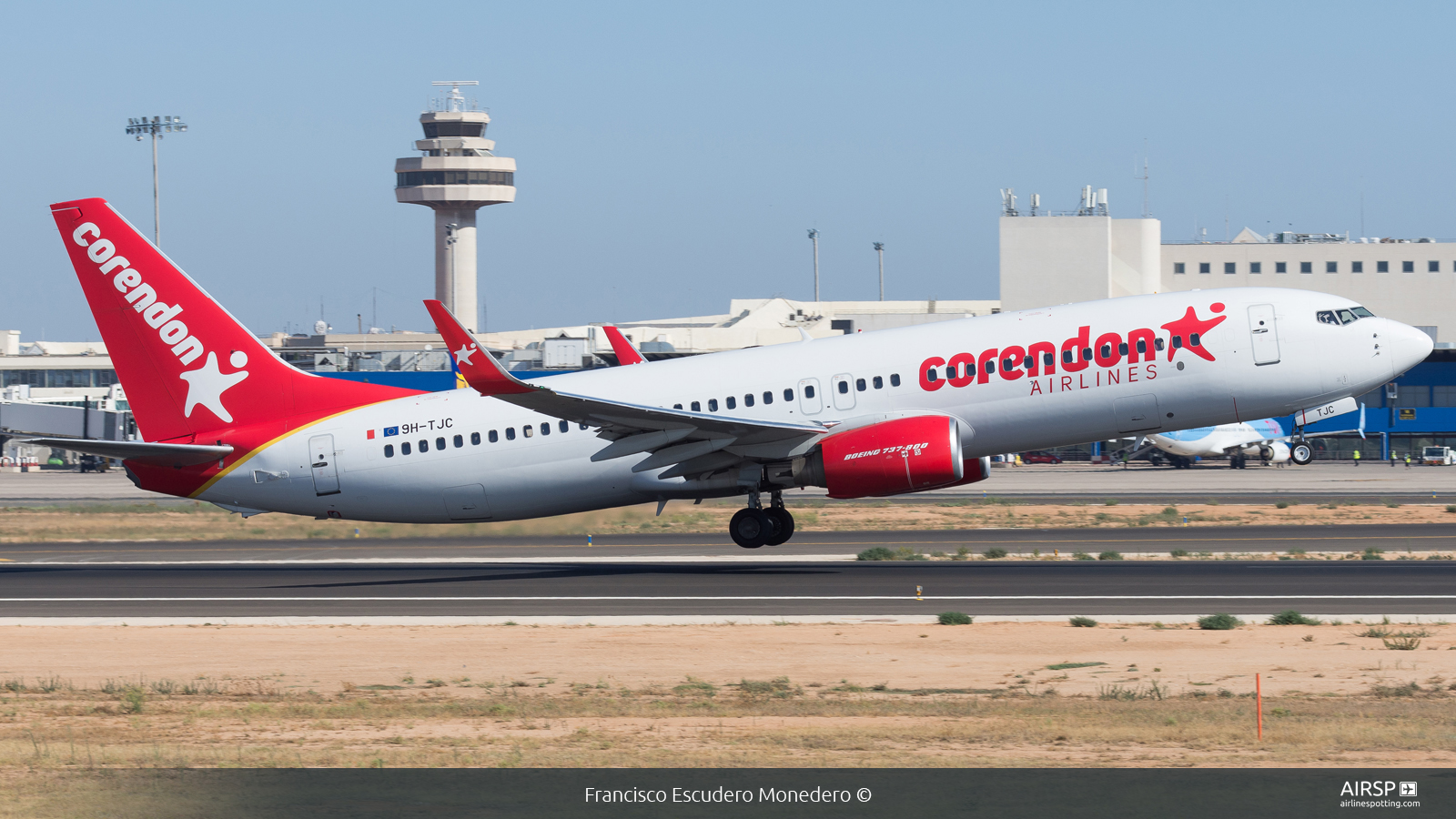 Corendon  Boeing 737-800  9H-TJC