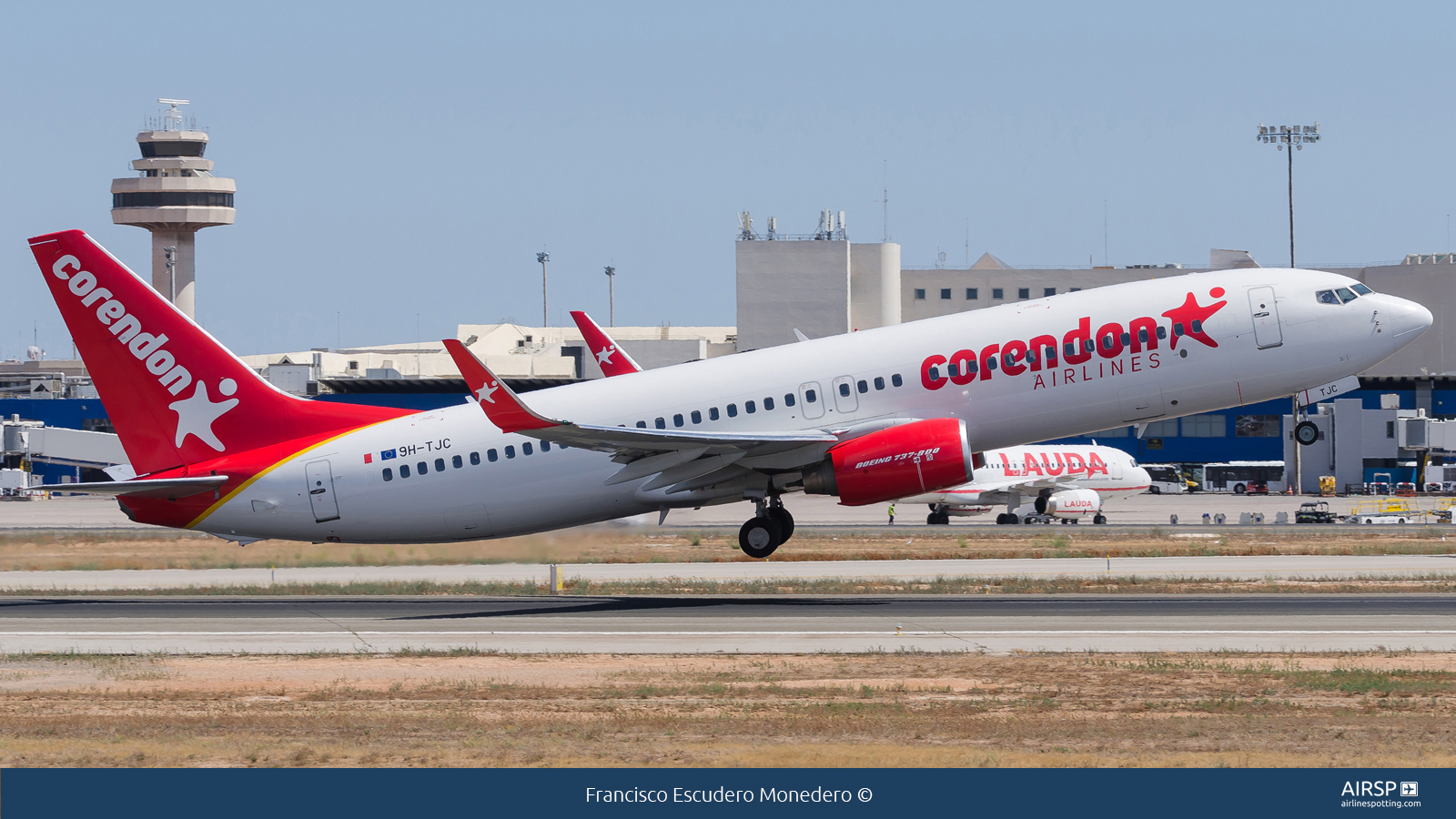 Corendon  Boeing 737-800  9H-TJC