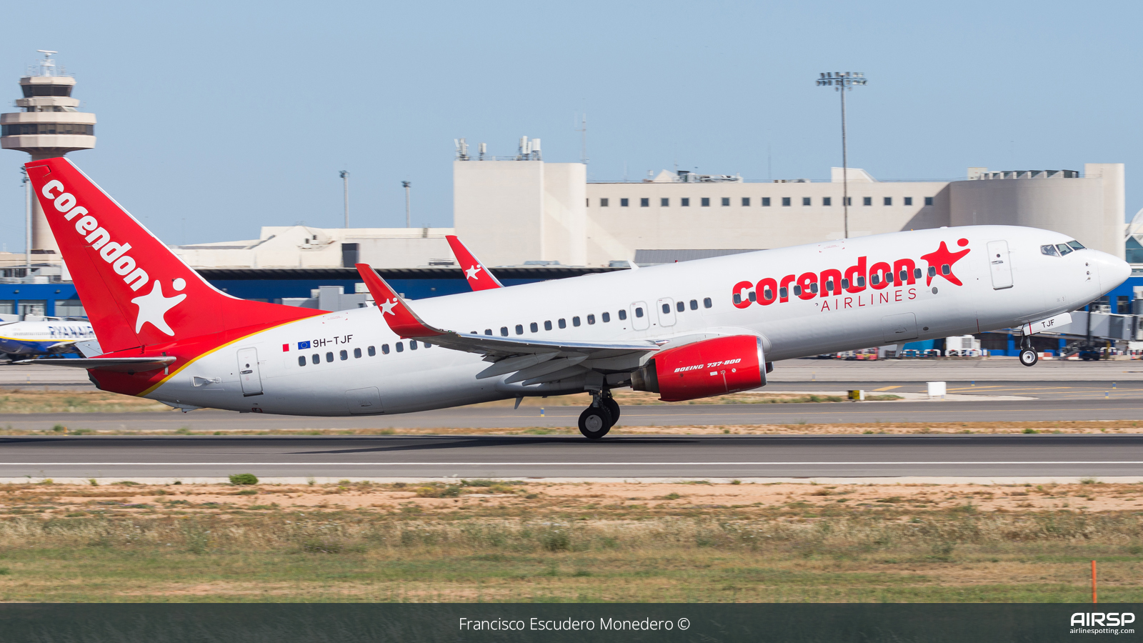 Corendon  Boeing 737-800  9H-TJF