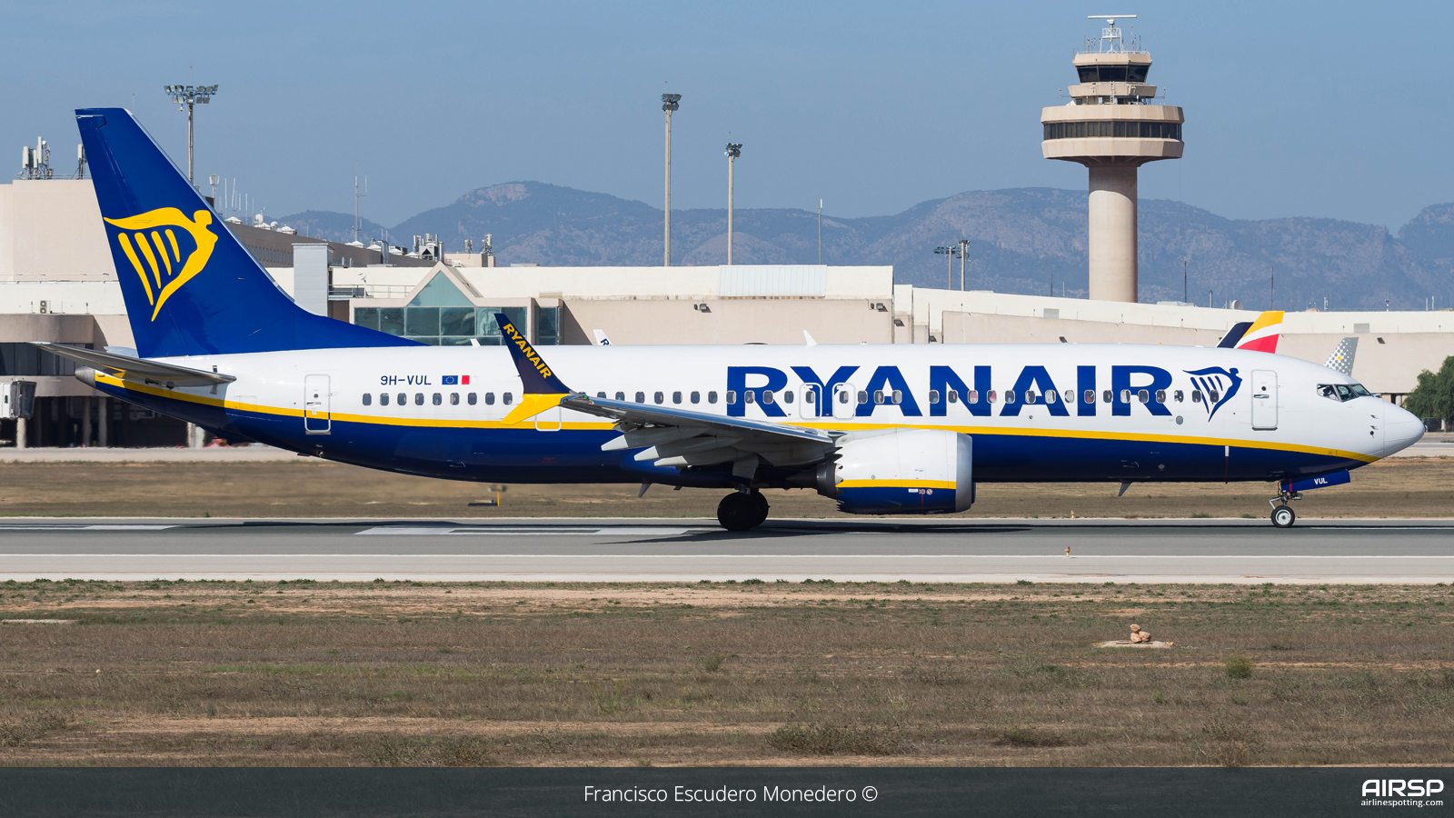 Ryanair  Boeing 737 Max 8  9H-VUL