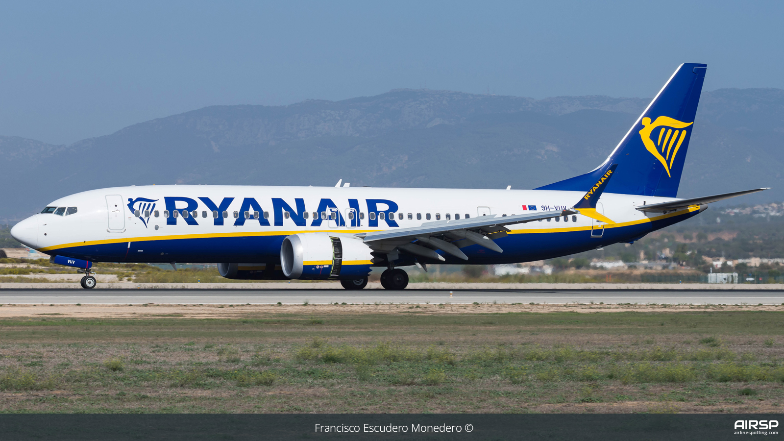 Ryanair  Boeing 737 Max 8  9H-VUV