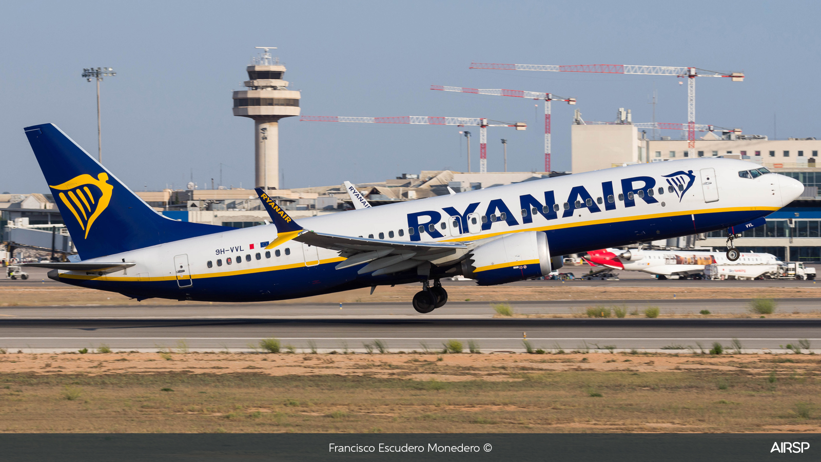 Ryanair  Boeing 737 Max 8  9H-VVL