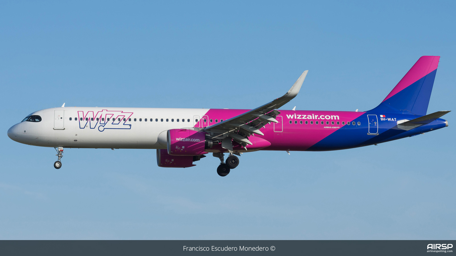 Wizz Air  Airbus A321neo  9H-WAT