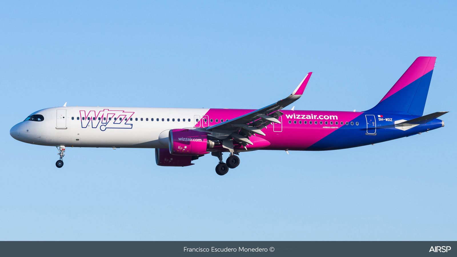 Wizz Air  Airbus A321neo  9H-WDZ
