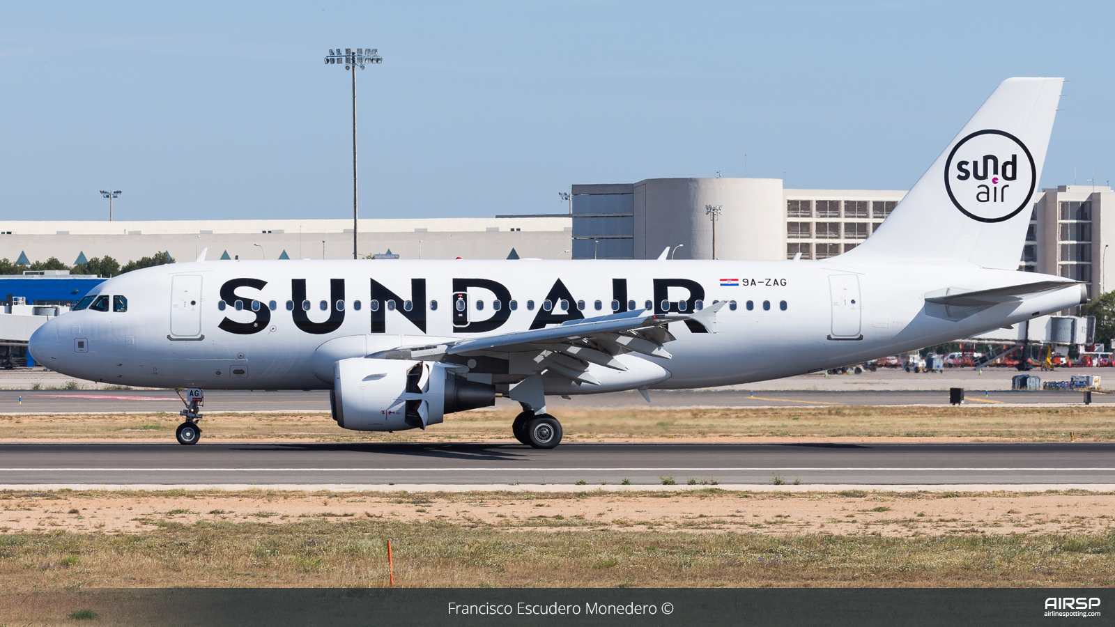Sundair  Airbus A319  9A-ZAG