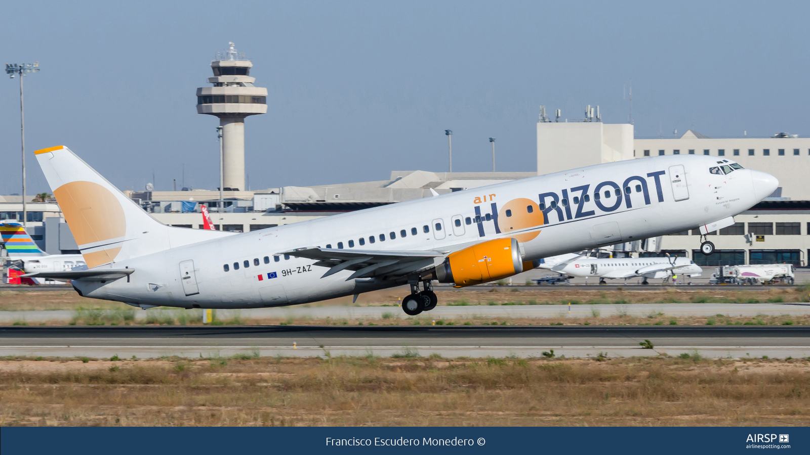 Air Horizont  Boeing 737-400  9H-ZAZ