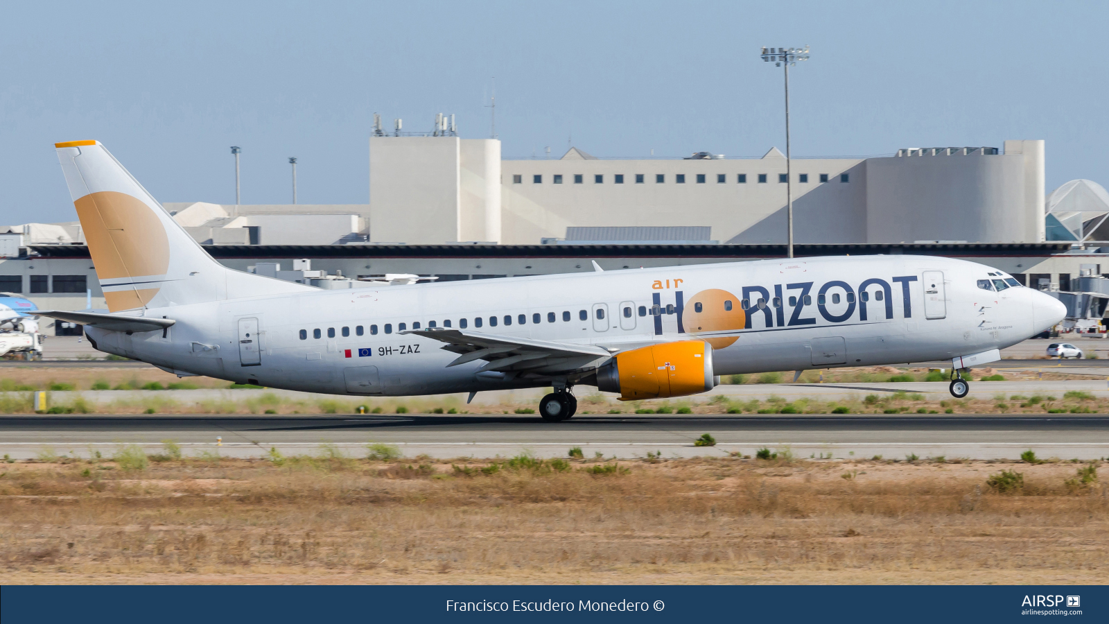 Air Horizont  Boeing 737-400  9H-ZAZ