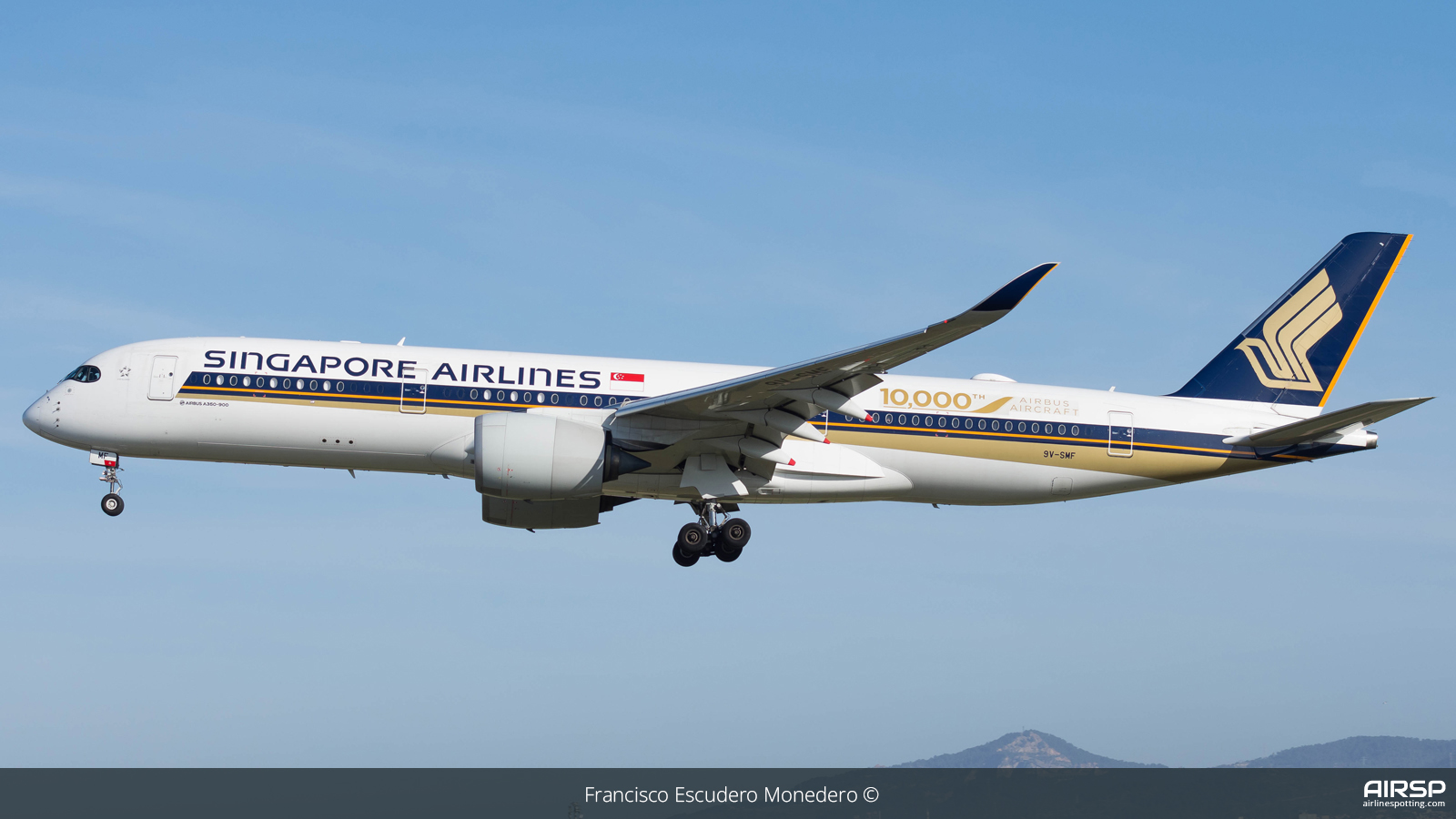 Singapore Airlines  Airbus A350-900  9V-SMF