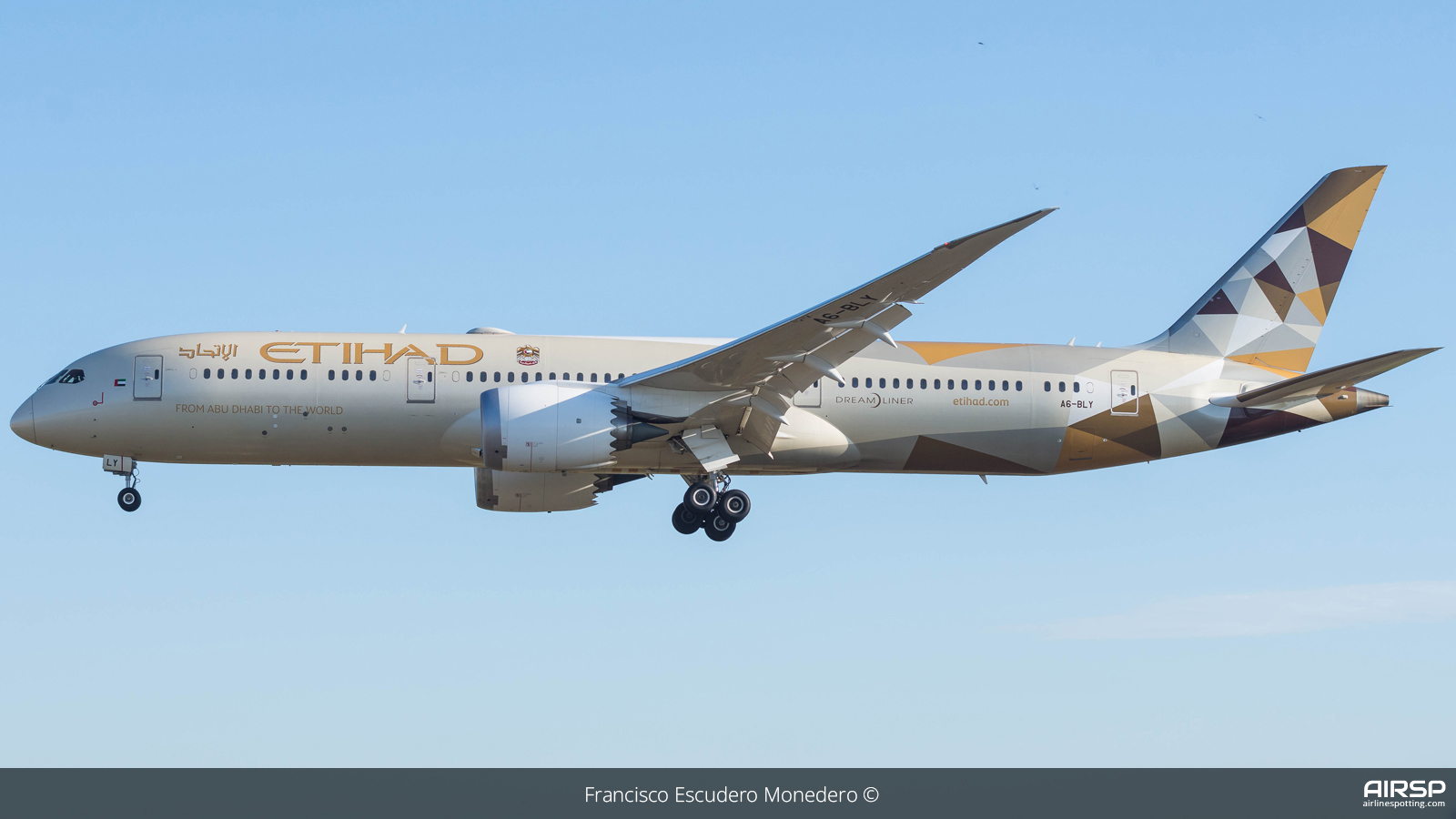 Etihad Airways  Boeing 787-9  A6-BLY