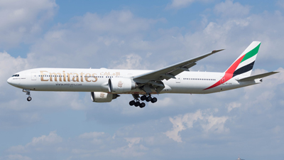 Emirates Boeing 777-300