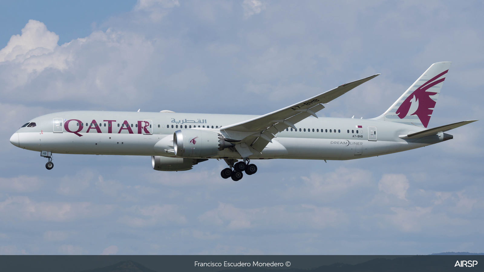 Qatar Airways  Boeing 787-9  A7-BHB