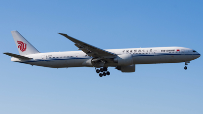 Air China Boeing 777-300