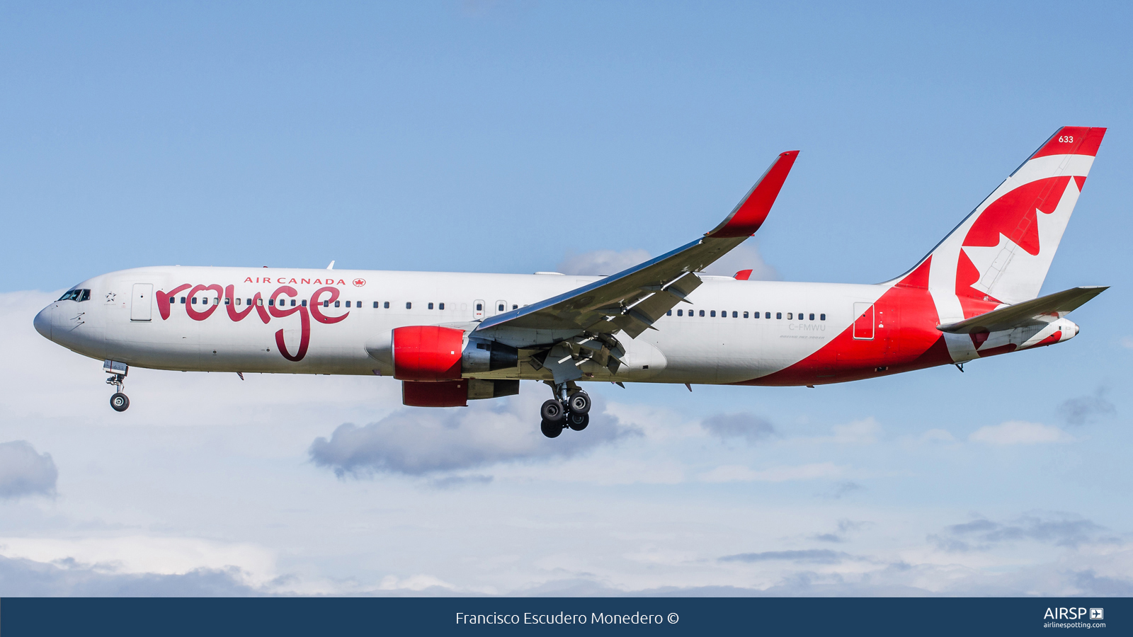 Air Canada Rouge  Boeing 767-300  C-FMWU