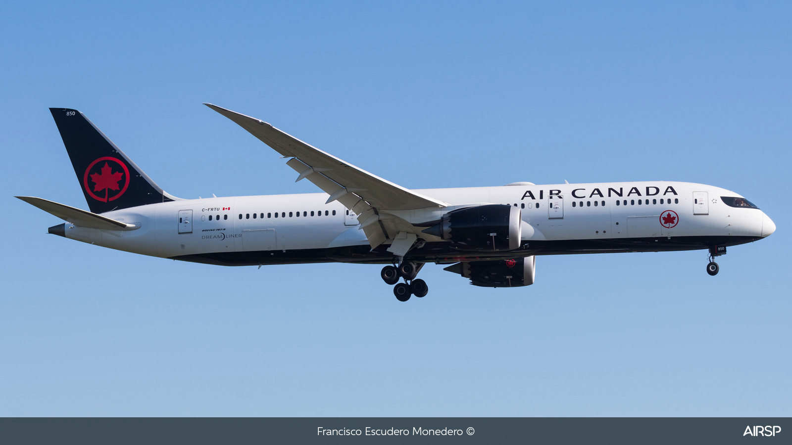 Air Canada  Boeing 787-9  C-FRTU