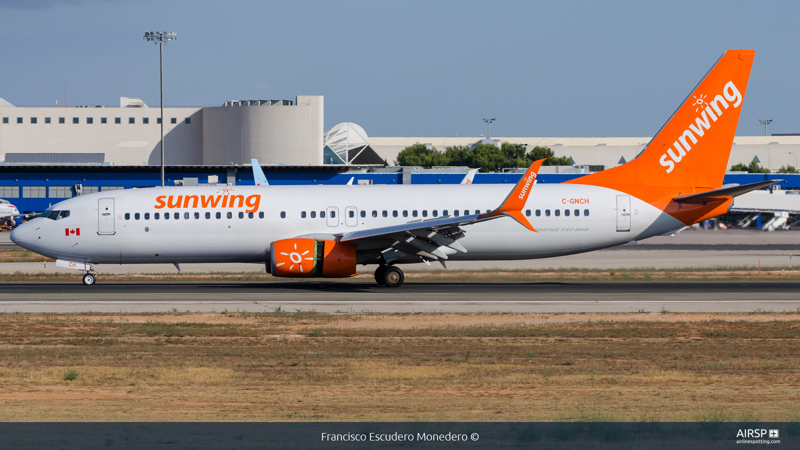 Sunwing  Boeing 737-800  C-GNCH