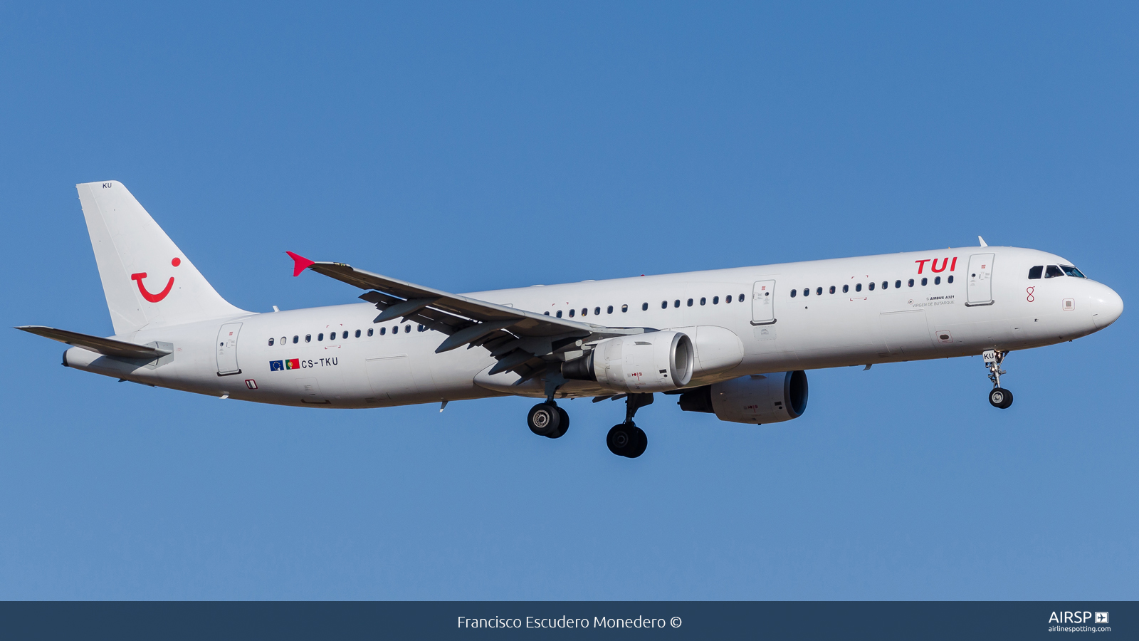 Tui Airways  Airbus A321  CS-TKU