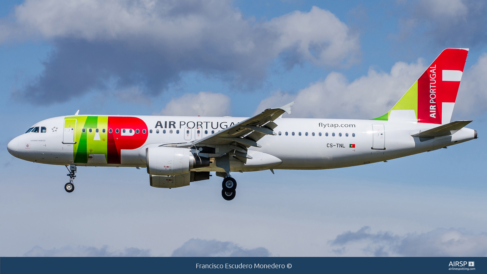 TAP Portugal  Airbus A320  CS-TNL