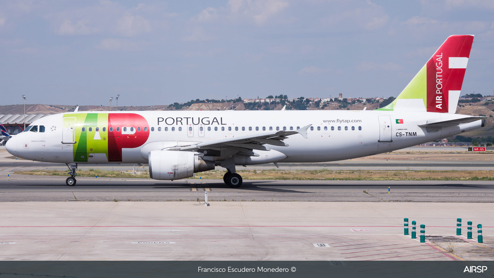 TAP Portugal  Airbus A320  CS-TNM