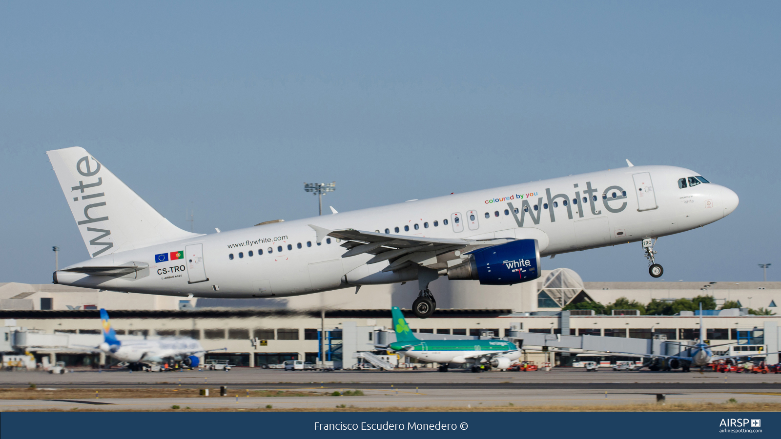 White Airways  Airbus A320  CS-TRO