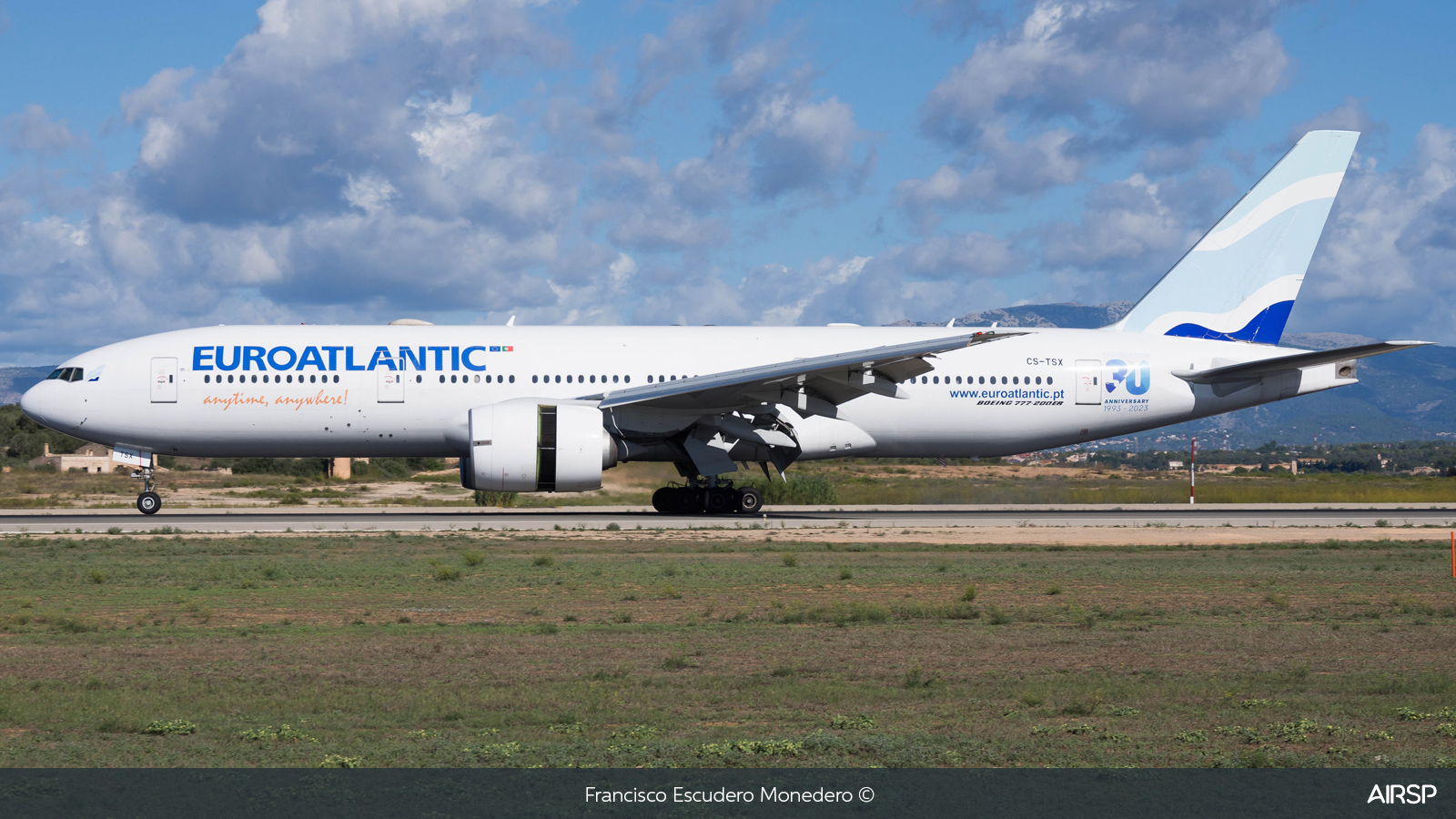 Euro Atlantic Airways  Boeing 777-200  CS-TSX