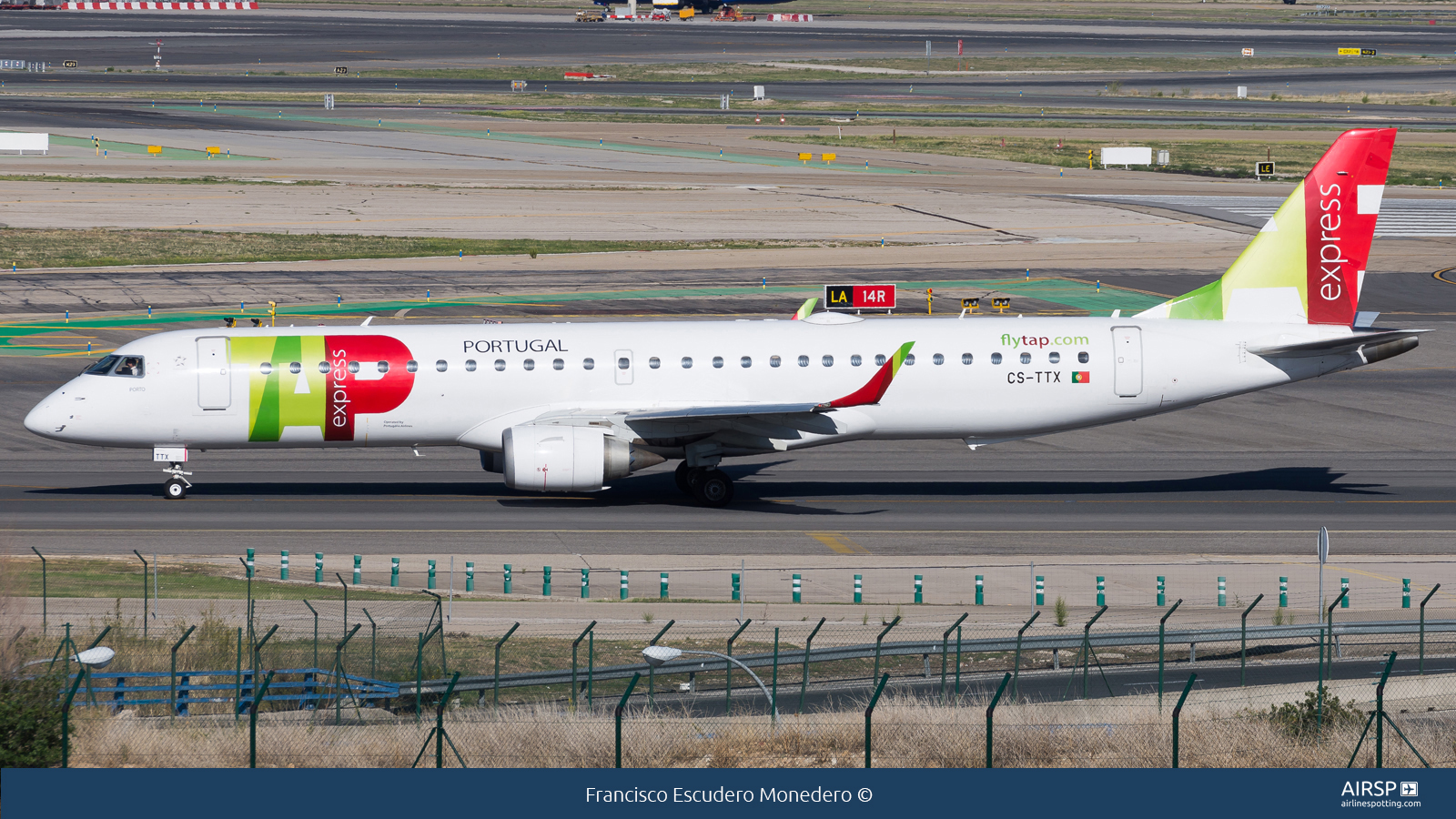 TAP Express  Embraer E195  CS-TTX