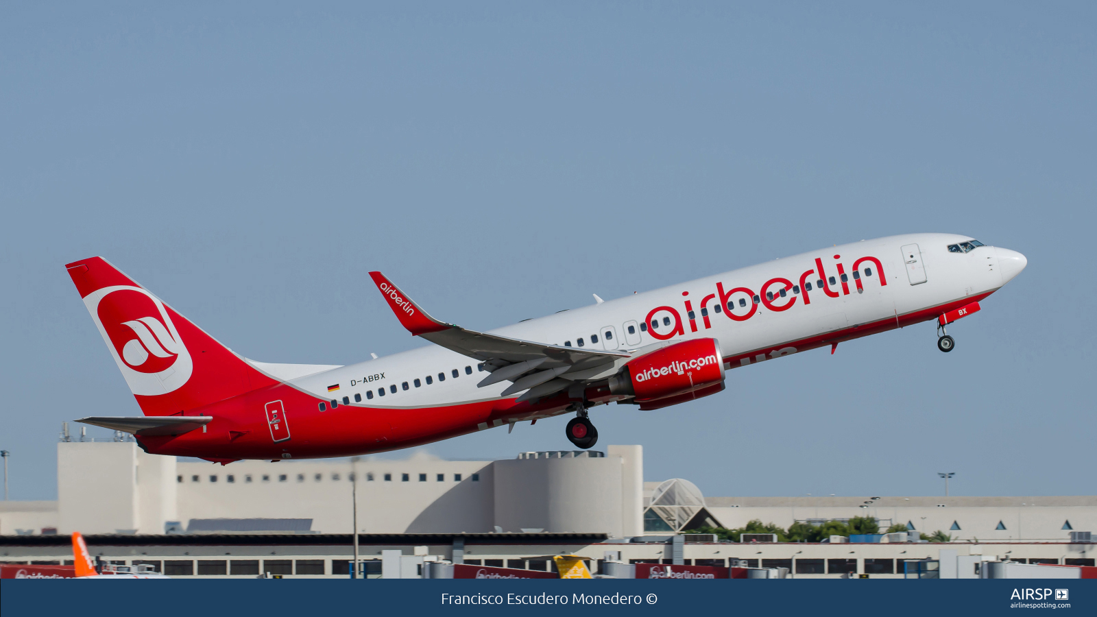 Air Berlin  Boeing 737-800  D-ABBX