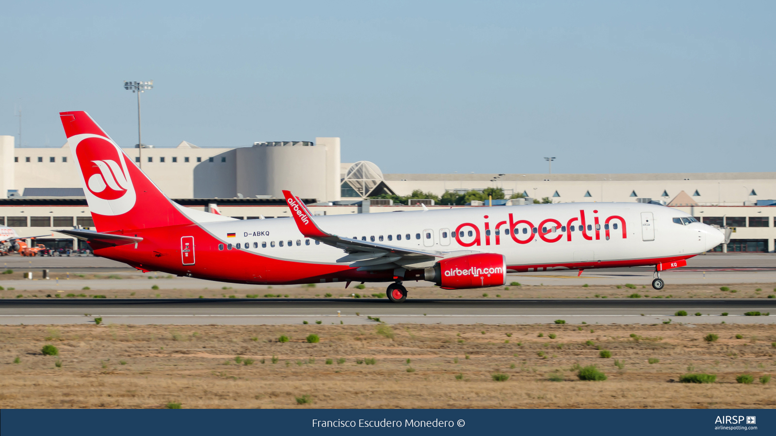 Air Berlin  Boeing 737-800  D-ABKQ