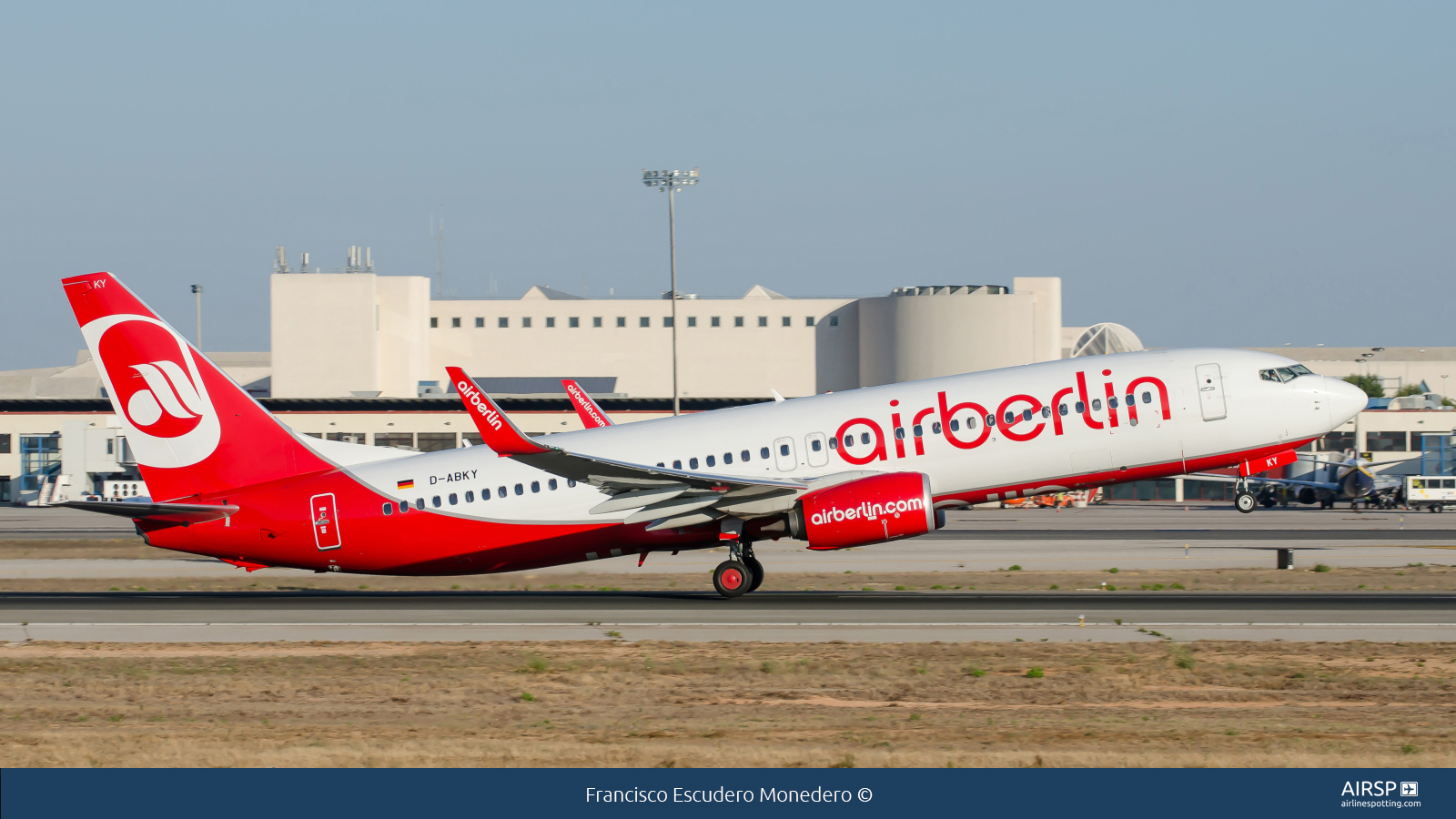 Air Berlin  Boeing 737-800  D-ABKY