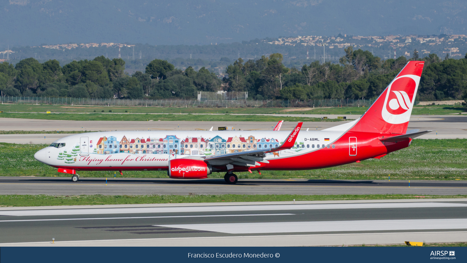 Air Berlin  Boeing 737-800  D-ABML