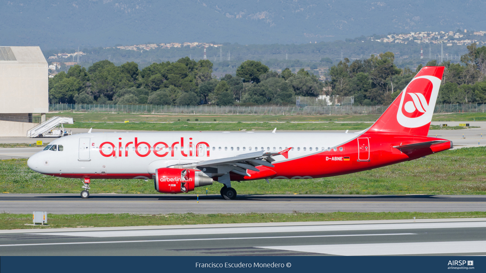 Air Berlin  Airbus A320  D-ABNE