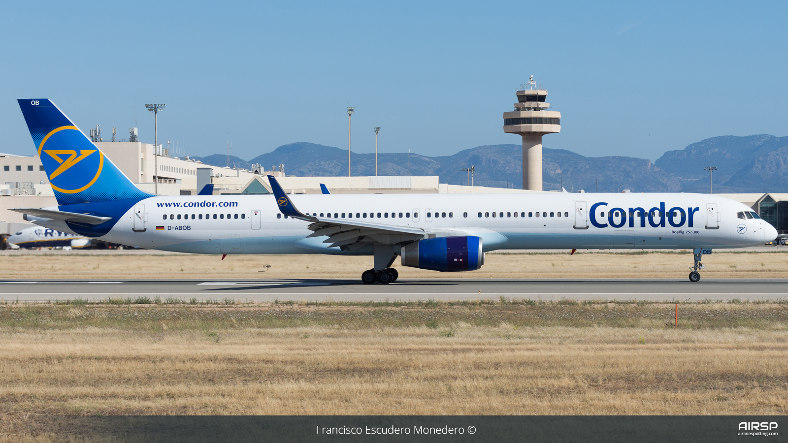 Condor  Boeing 757-300  D-ABOB